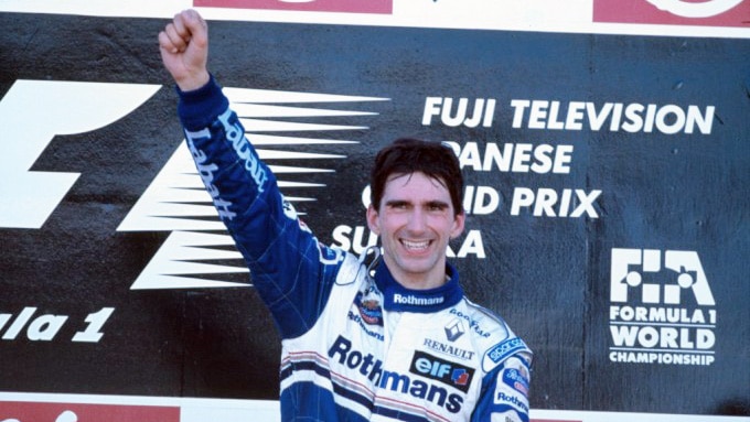 Damon Hill remporte le championnat du monde de Formule 1 en 1996