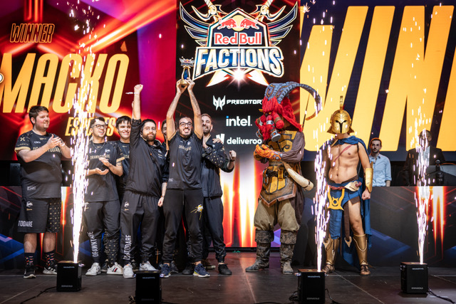 Macko Esports Champions des Factions Red Bull de League of Legends